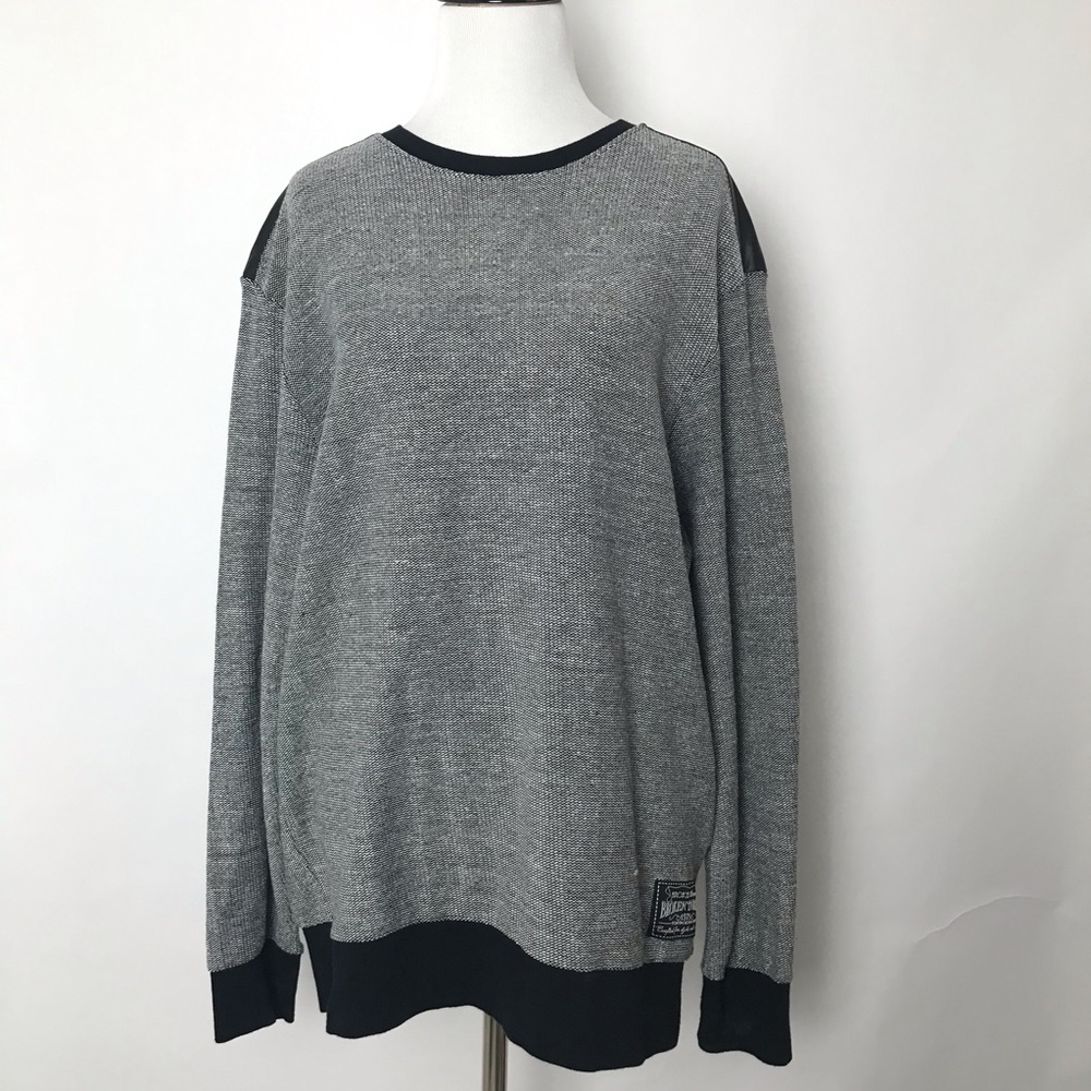 🎁 Broken Threads Black White Round Neck Size Large Men’s sweater NWOT